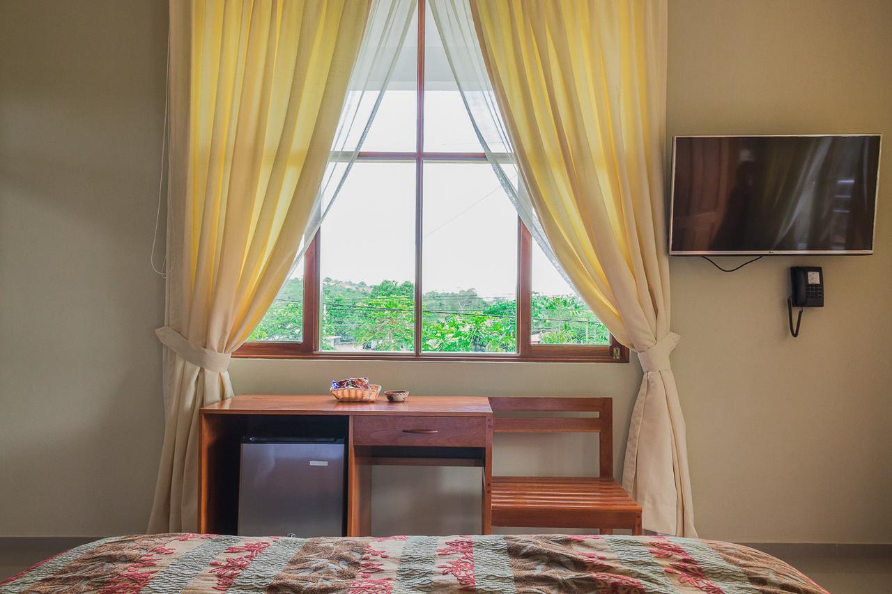 La Floresta Tarapoto Hostal Exteriör bild