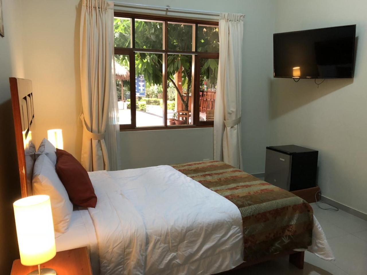 La Floresta Tarapoto Hostal Exteriör bild